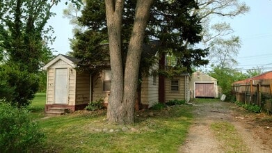 Building Photo - 4850 Radnor St