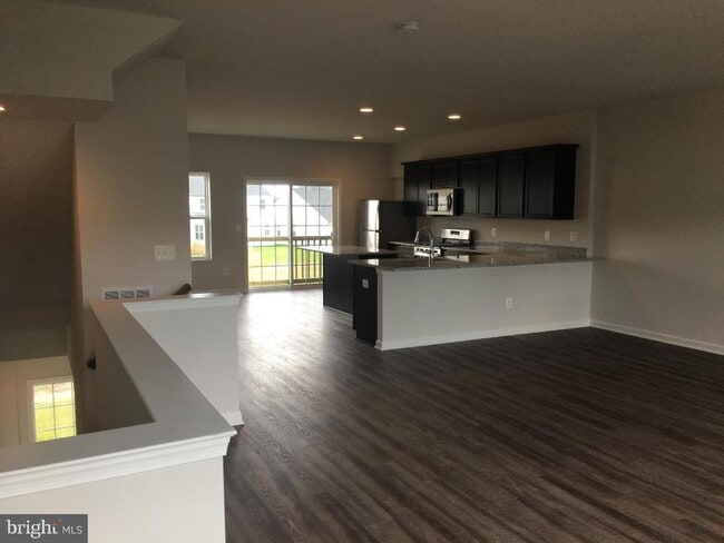 Building Photo - 145 Jewel Box Dr