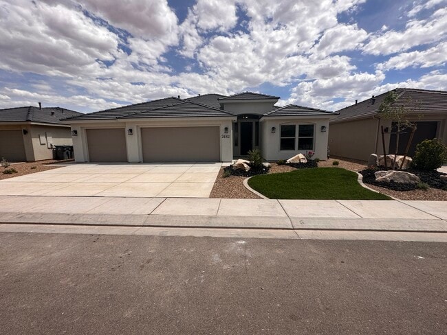 Building Photo - 2677 E Palm Cove Ave