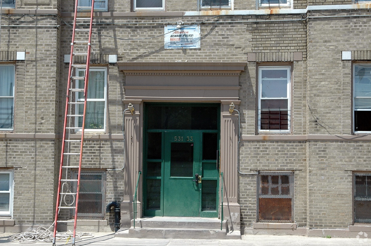 Building Photo - 531-533 S 16th St