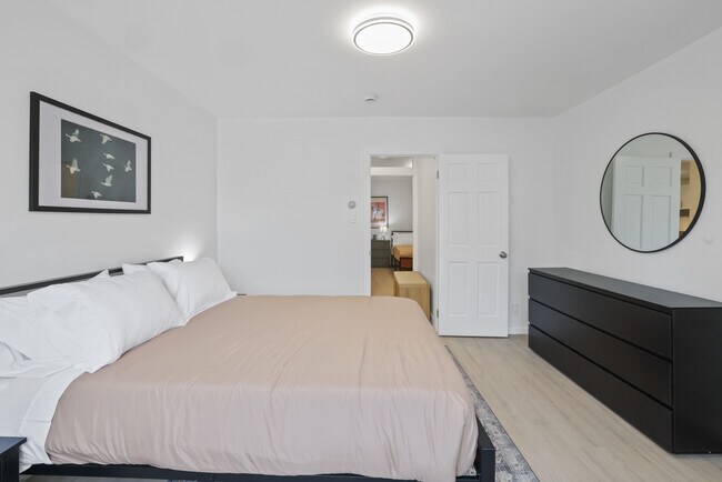 Building Photo - 126 Grant Ave