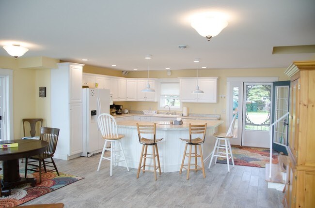 Foto del edificio - 1234 Scenic Hideaway Ln NE