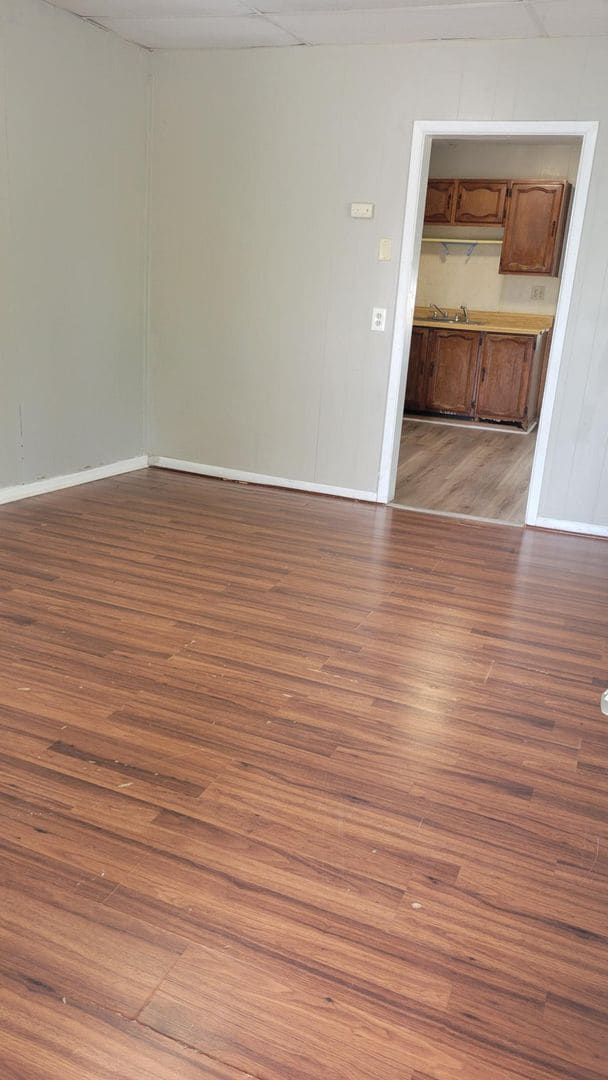 Building Photo - Cute 2br house nestled in a quiet neighbor...
