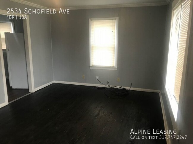 Building Photo - 4BR House ready to LEASE! Martindale-Brigh...