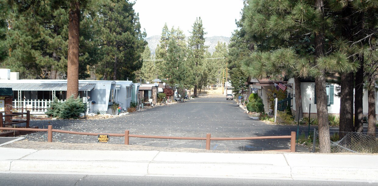 Primary Photo - Trail End Park