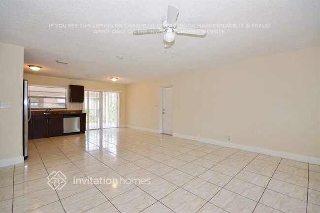 Foto del edificio - 3792 SW 19th St