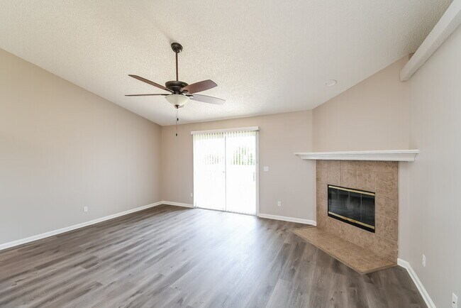 Building Photo - 3720 Arava Dr