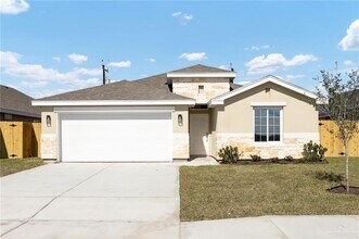 Building Photo - 5004 Oleander Ave