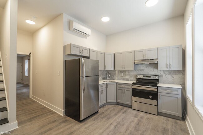 Building Photo - 3 br, 3 bath House - Philly Co-Living Homes