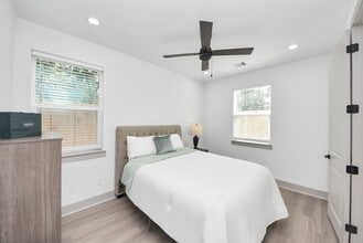 Building Photo - 5315 Kindred Gdn Ln