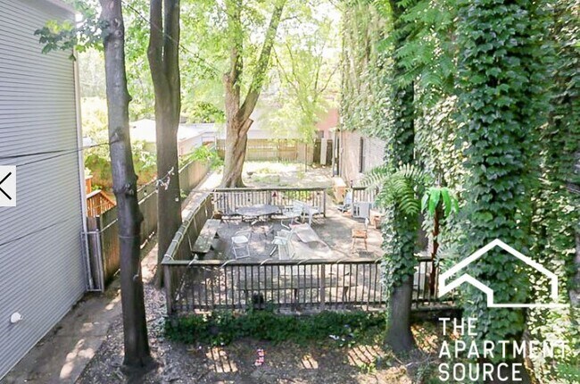 Foto del edificio - 2254 N Southport Ave