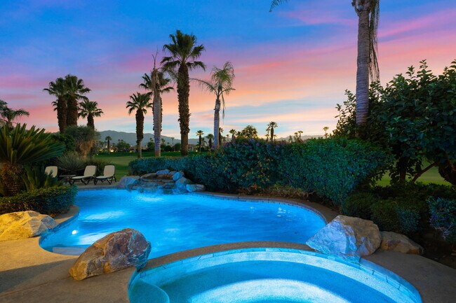 Foto del edificio - 727 Arrowhead Dr
