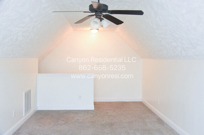 Foto del edificio - Charming 3-Bedroom Home