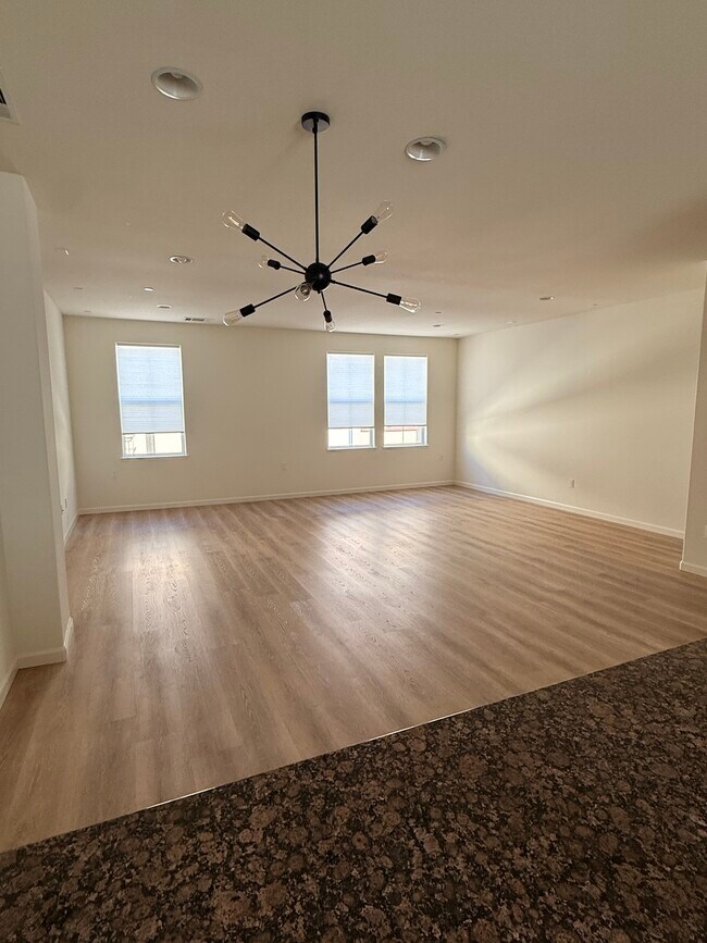 Sala de estar y comedor - 677 Luz del Sol Loop