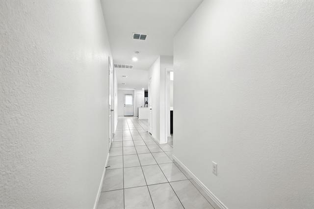 Building Photo - 1653 Bluffview Dr