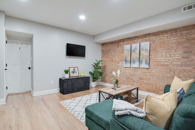 Foto del edificio - 1255 Raum St NE