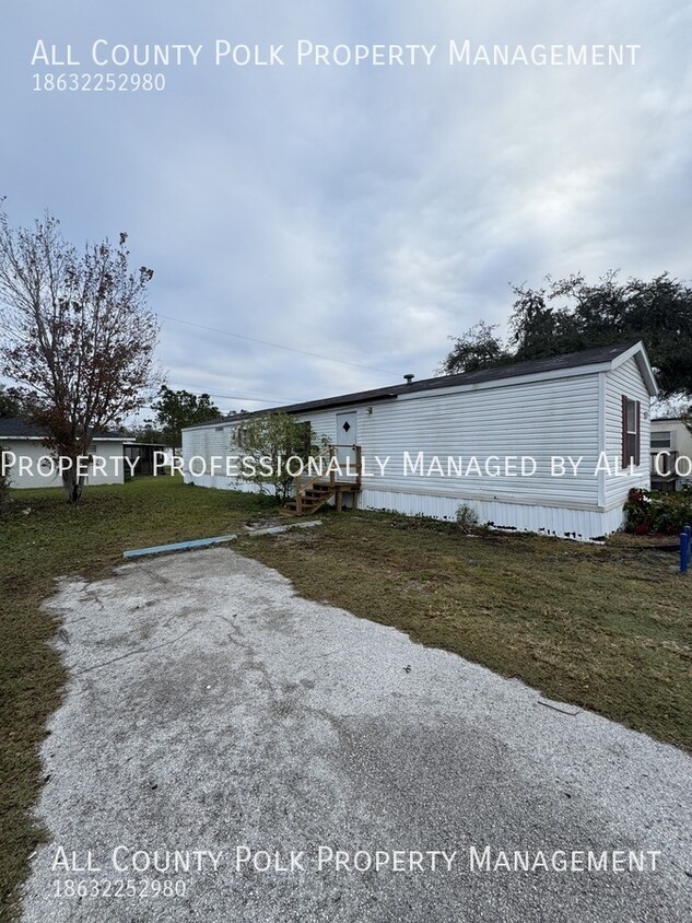 Foto principal - North Lakeland 2-Bedroom Mobile Home For Rent