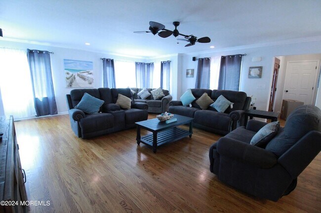 Foto del edificio - 309 Cooks Ln