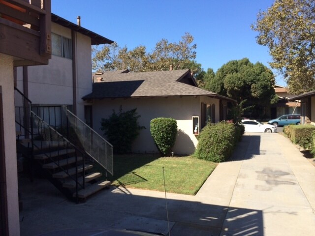 Primary Photo - 2732 W Keller Ave