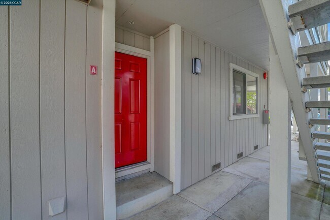 Foto del edificio - 2725 Oak Rd
