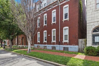 Building Photo - 1708 S Tucker Blvd