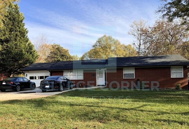 Building Photo - 1457 Brookwood Dr