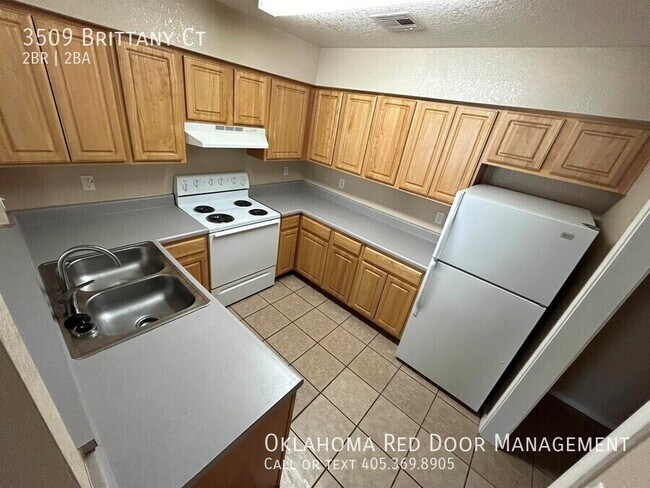 Foto del edificio - 3509 Brittany Ct