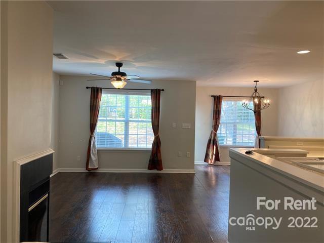 Foto del edificio - 8257 Southgate Commons Dr