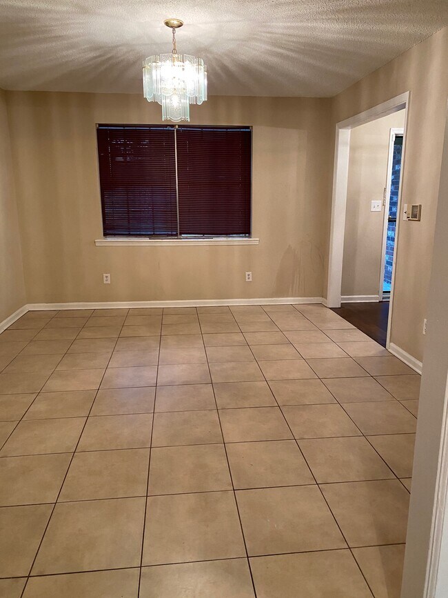 Foto del edificio - 4413 Jenwood St