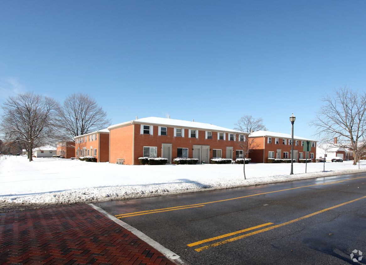 Primary Photo - Yearling Apartments