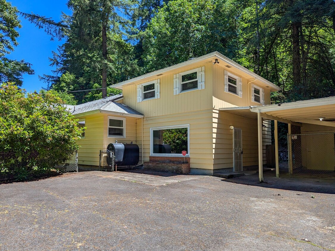 Primary Photo - Charming South Salem Home with Basement Sp...