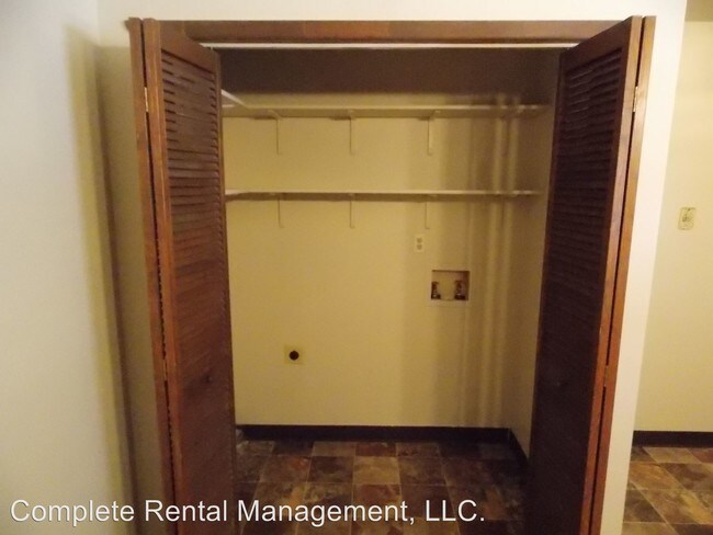 Building Photo - 3 br, 1 bath Apartment - 1226 Spruce St