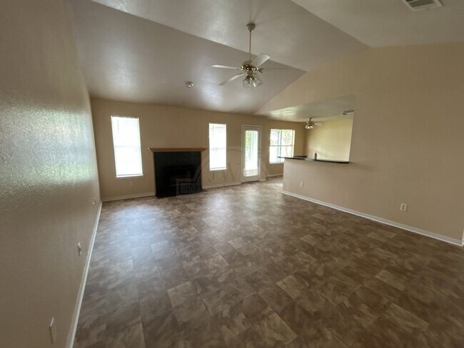 Foto del edificio - 2707 Casey Dr