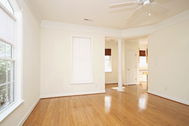 Foto del edificio - Cat-Friendly Forest Lakes South Townhome