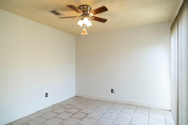 Building Photo - 12356 Newbrook Dr