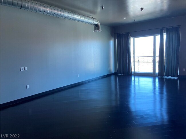 Building Photo - 200 Hoover Ave