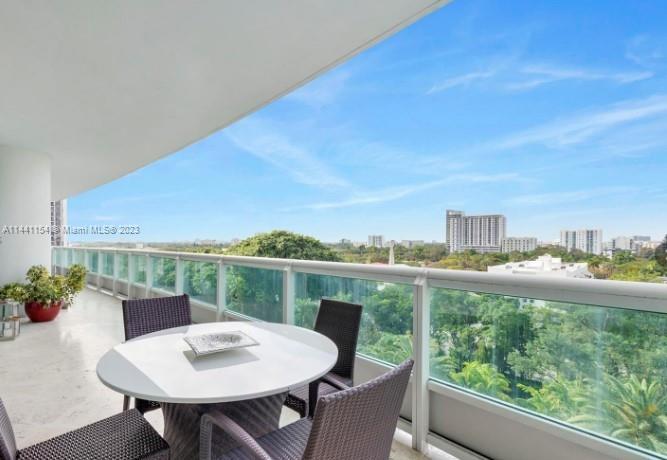 Foto principal - 1643 Brickell Ave