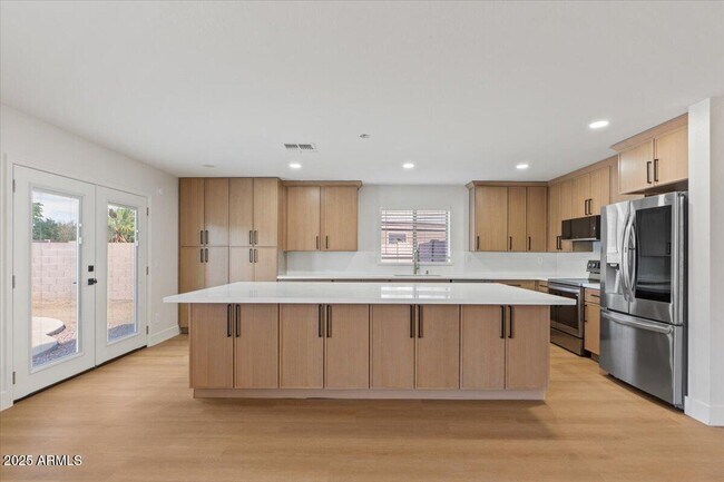 Building Photo - 2289 W Hayden Peak Dr