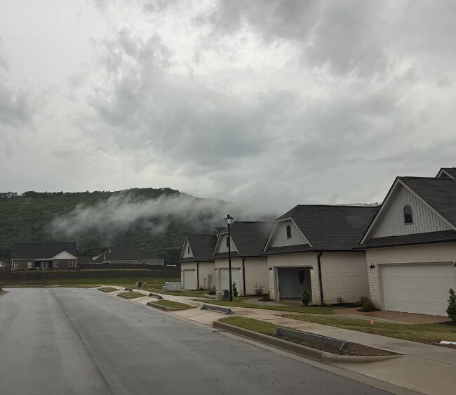 Foto del edificio - 7516 Doris Ruth Ln SE