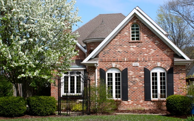 Building Photo - 557 N County Line Rd