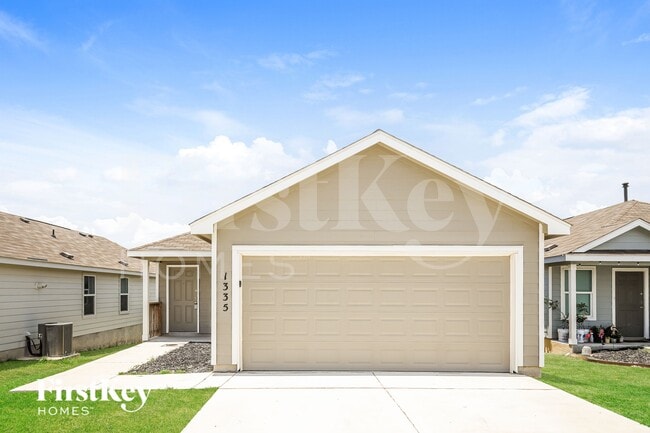 Building Photo - 1335 White Willow