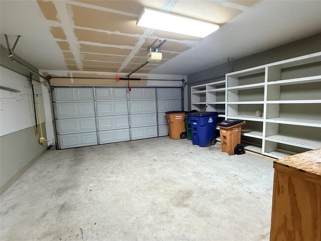 Building Photo - 12309 Drummond Dr