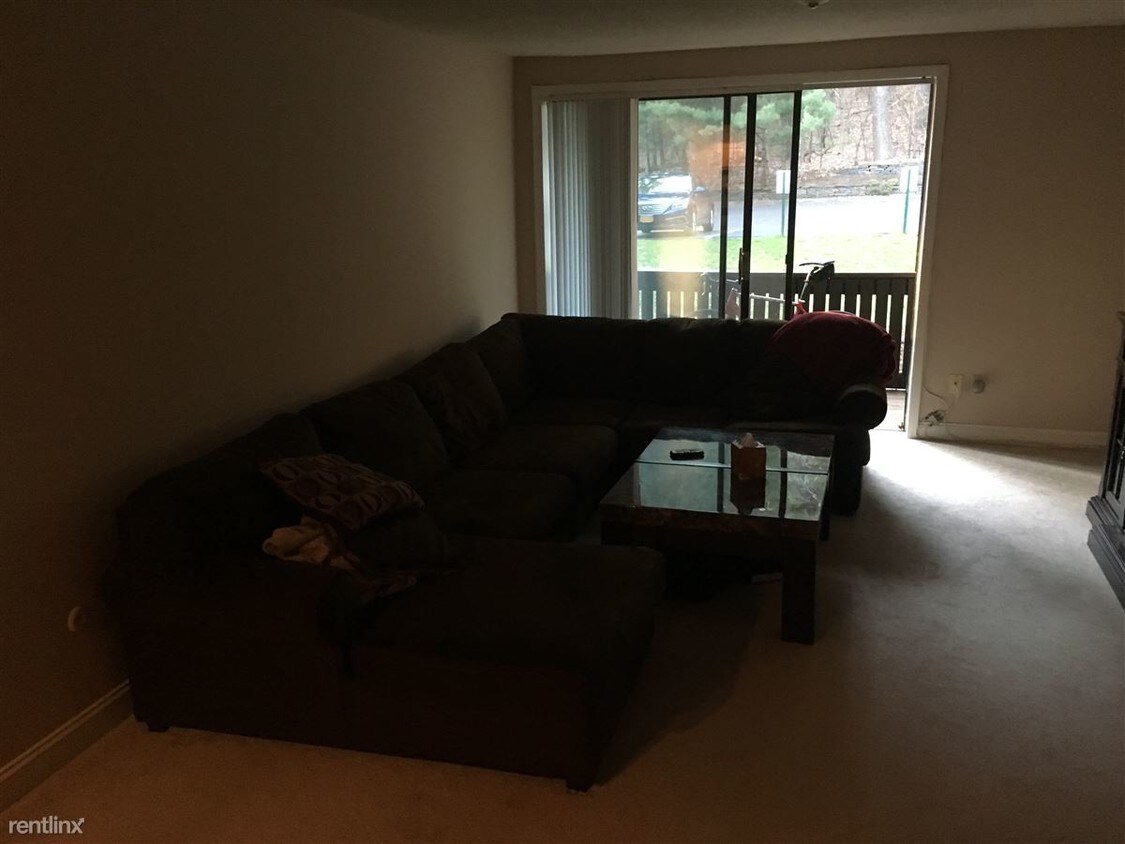 222 Heritage Rd Unit Apt 111, Guilderland, NY 12084 Condo for Rent in