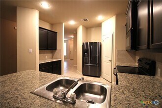 Building Photo - 1330 Ace Ranch St