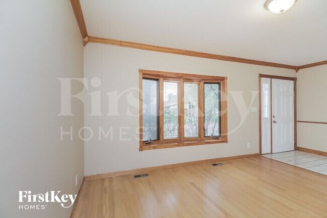 Building Photo - 1846 Ashwood Ln