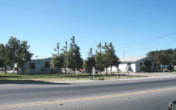 Building Photo - 14603 W Whitesbridge Ave