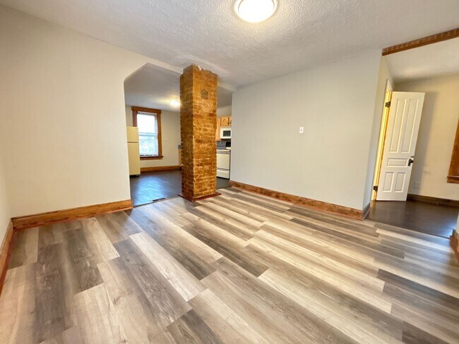 Building Photo - 41 Drummer Ave