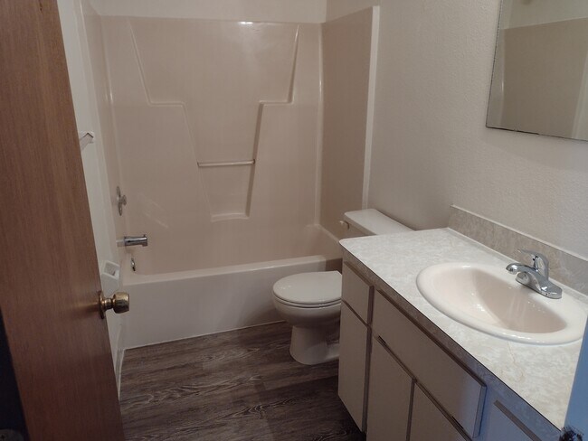 Foto del edificio - 7420 Pond Cir