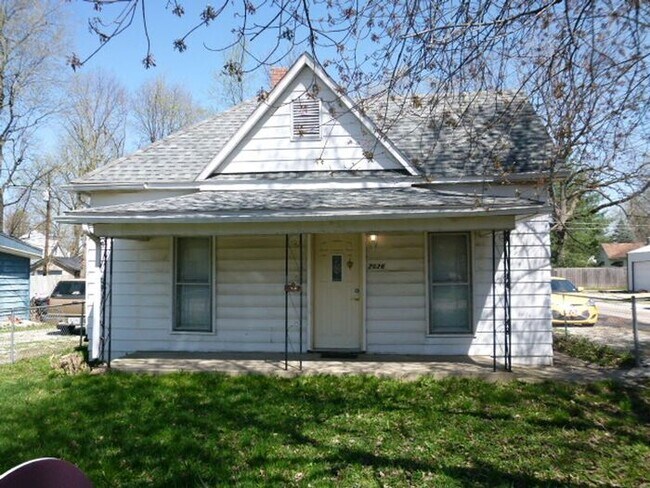 Foto del edificio - 1 Bedroom House with Large Detached Garage