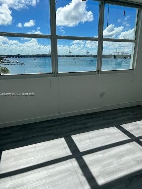 Primary Photo - 1250 West Ave